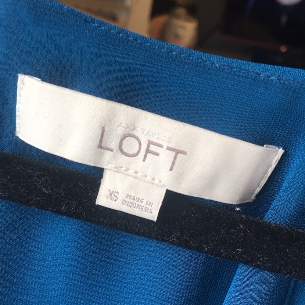 LOFT Ruffle Tank - Picture 2 of 4